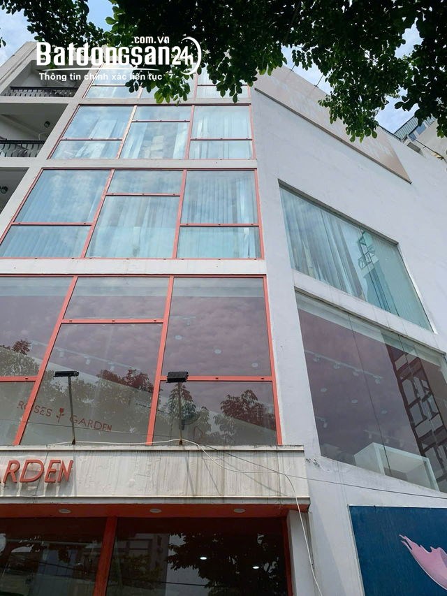 Bán nhà mặt tiền Đường Võ Chí Công, Phường Bưởi, Quận Tây Hồ