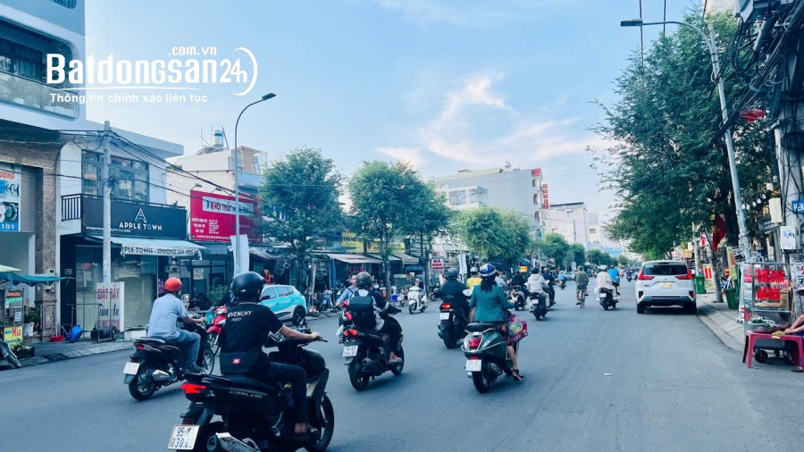 Bán nhà mặt tiền Đường Phạm Văn Bạch, Phường 15, Quận Tân Bình