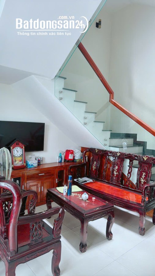 Cắt lỗ chứng khoán Cần BÁN gấp nhà nguyên căn 3 Tầng sổ Hồng Full cạnh ĐH Kinh Tế HCM