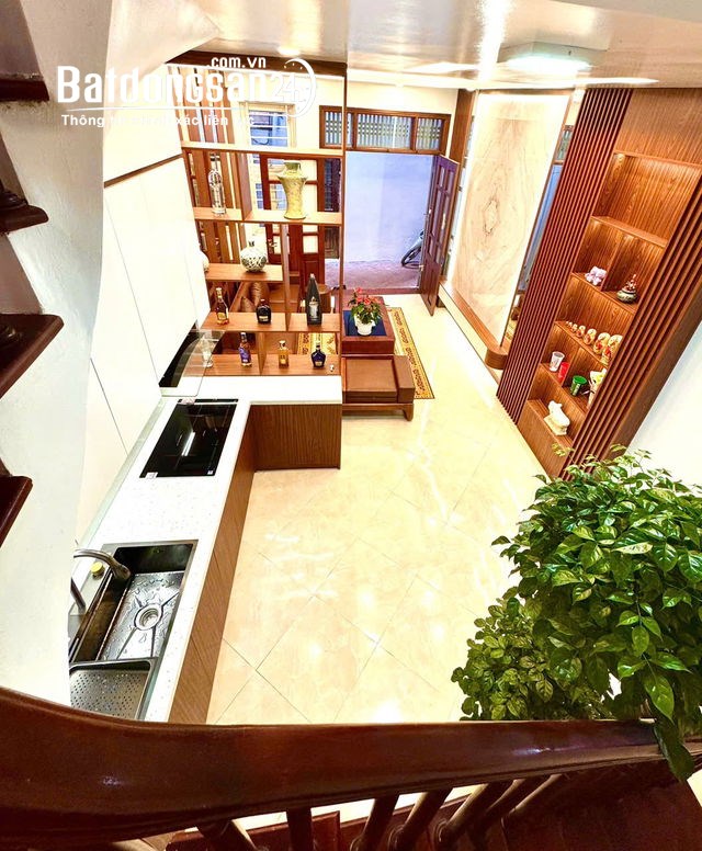 Bán nhà đẹp Hoàng Hoa Thám, Ba Đình, diện tích 31m2, mặt tiền 3.5m,