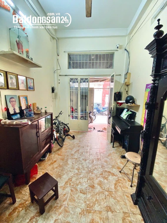 Bán nhà HXH SÁT MT Cách Mạng Tháng Tám, Phường 11, Quận 3, 60M2 NHỈNH 10 TỶ