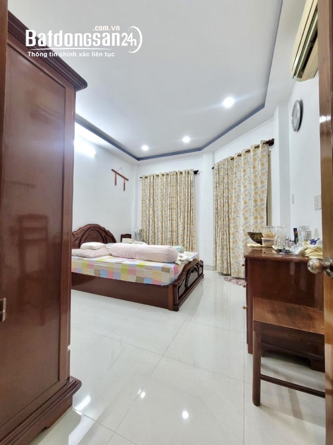 Vip Bình Thạnh GIáp Quận 1- Hẽm Xe Hơi 5m - 4 Tầng - Gía Tốt
