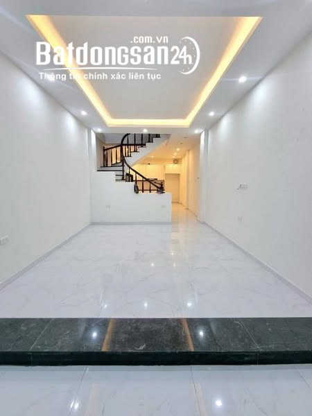 "Bán nhà Ngõ Quỳnh - Thanh Nhàn, Hai Bà Trưng 50m, 4 tầng. Giá: 9.5 tỷ