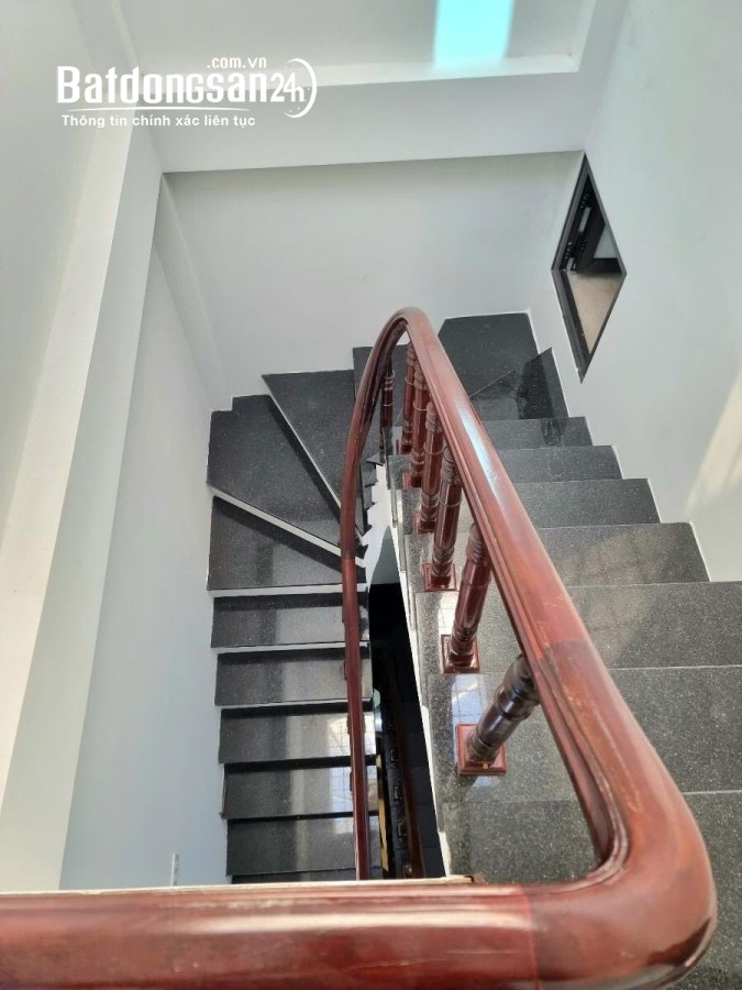 "Bán nhà Ngõ Quỳnh - Thanh Nhàn, Hai Bà Trưng 50m, 4 tầng. Giá: 9.5 tỷ