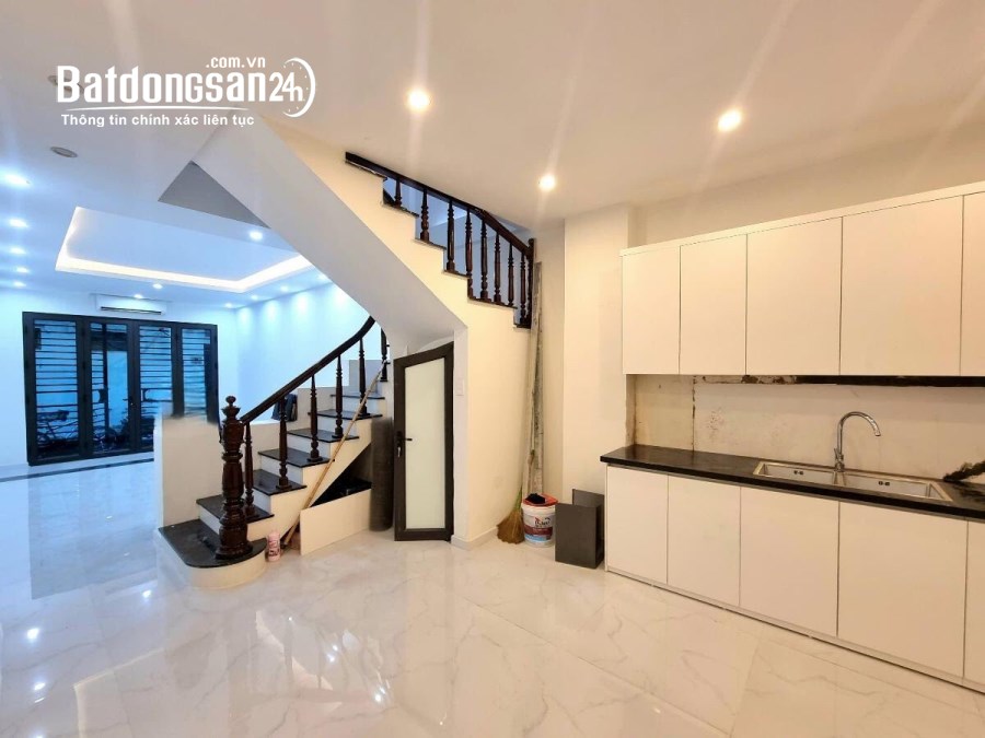 "Bán nhà Ngõ Quỳnh - Thanh Nhàn, Hai Bà Trưng 50m, 4 tầng. Giá: 9.5 tỷ