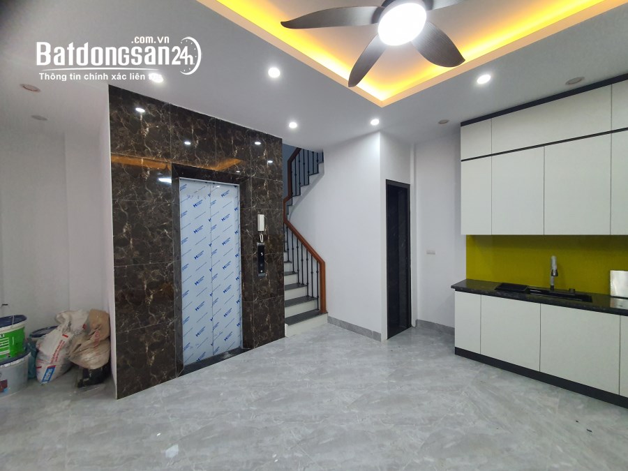 Gần NGÃ TƯ VẠN PHÚC- HÀ ĐÔNG-THANG MÁY- 15M Ô TÔ án nhà Đường Vạn Phúc, Quận Hà Đông