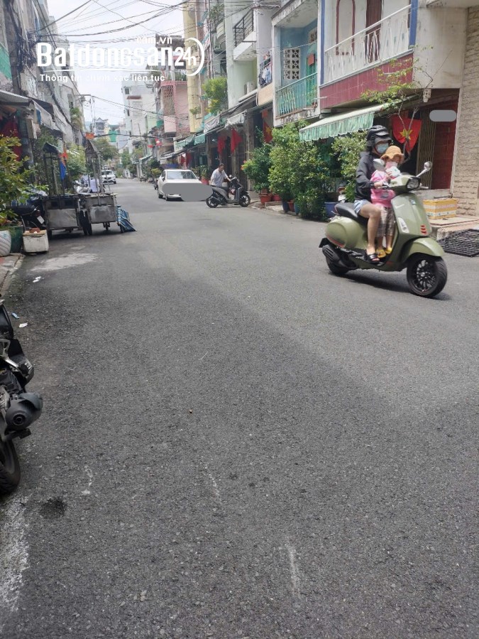 Bán nhà Đường Xóm Đất, Phường 10, Quận 11