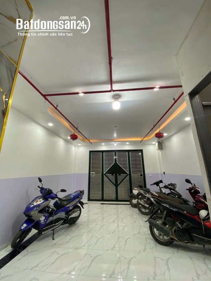 "Bán nhà phố Giáp Bát, Hoàng Mai 36m, 6 tầng. Giá: 8.8 tỷ