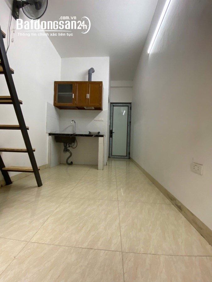 "Bán nhà phố Giáp Bát, Hoàng Mai 36m, 6 tầng. Giá: 8.8 tỷ