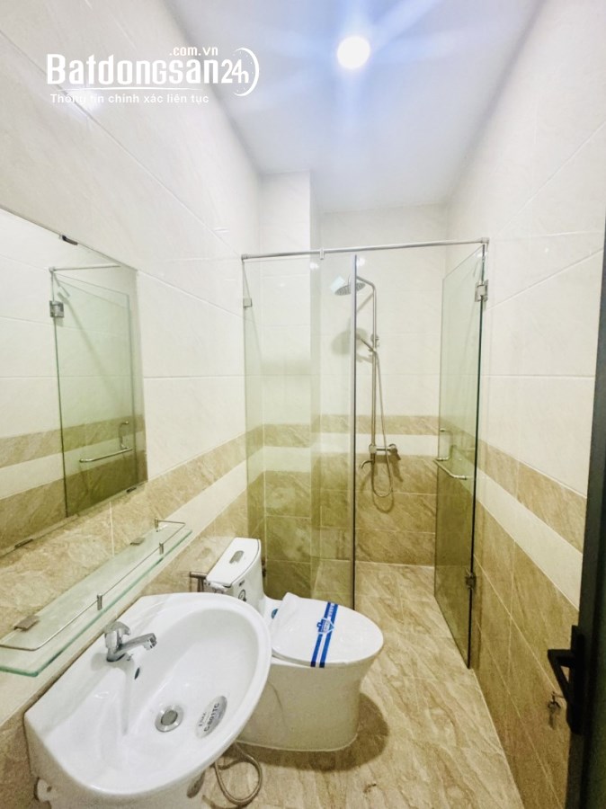 Bán nhà mặt phố Quốc Lộ 13, Hiệp Bình Phước, Thủ Đức, 60m², 4 tầng, 6.75  tỷ, sổ hồng