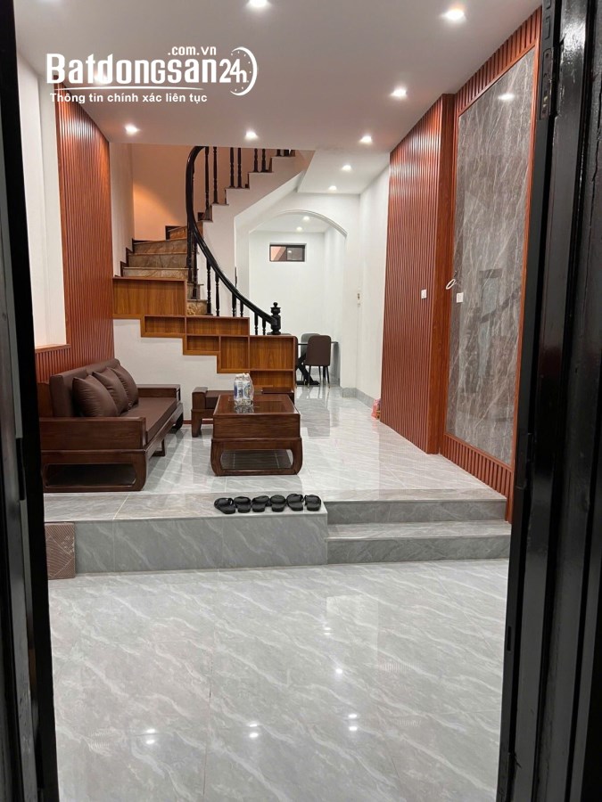"Bán nhà phố Giáp Bát, Hoàng Mai 40m, 4 tầng. Giá: 8.9 tỷ