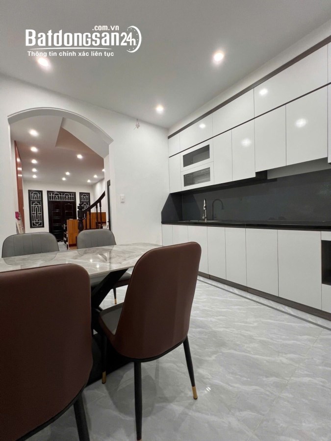 "Bán nhà phố Giáp Bát, Hoàng Mai 40m, 4 tầng. Giá: 8.9 tỷ