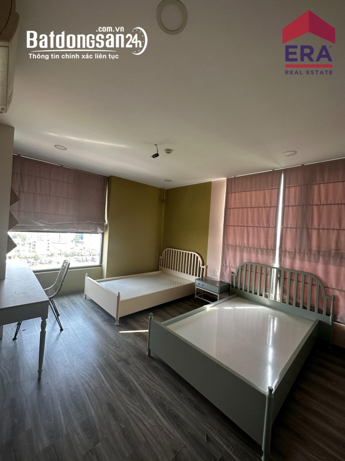 Bán căn hộ Riva Park, Đường Nguyễn Tất Thành, Quận 4, 111m2 shvv, mới 99%,1,5 tỷ 