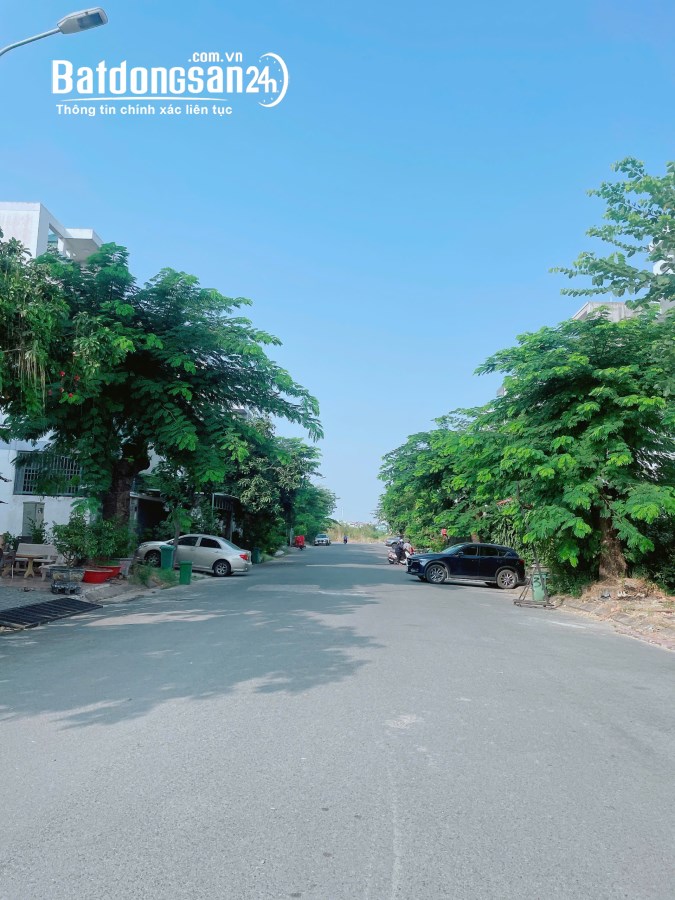 Kẹt vốn cần bán nền đất 100m2 đối diện công viên view đẹp ở KDC 13E giá cực rẻ