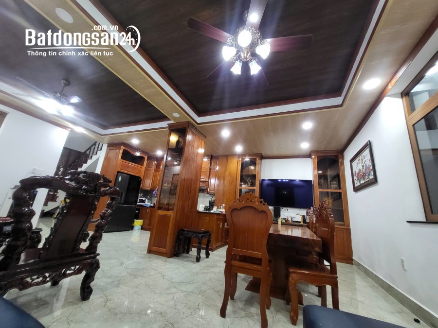 Nhà 3 tầng, đường 7m, 5PN, 146m2 tổng sàn 270m2, Bình Hòa 24. Thuận An, Biinhd Dương
