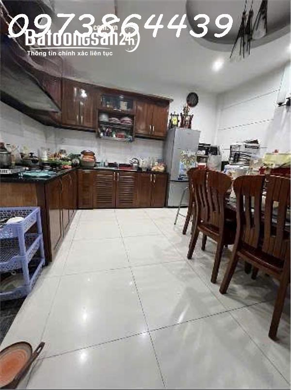 BÁN NHÀ PHỐ 4 TẦNG TRUNG TÂM QUẬN 1- LÊ THỊ RIÊNG- P.BẾN THÀNH-NGANG
