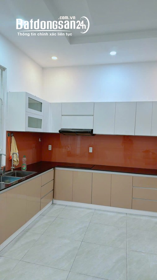 Cho thuê nhà nguyên căn 3 lầu view thoáng đẹp 4PN giá cực rẻ 15Tr/th tại KDC 13E Intr