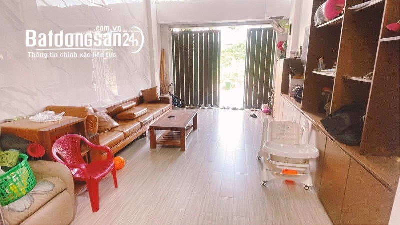 Bán nhà 3 tầng, 70m², 4PN, 4WC, 8.9 tỷ, Trường Thọ, Thủ Đức, Đường số 9