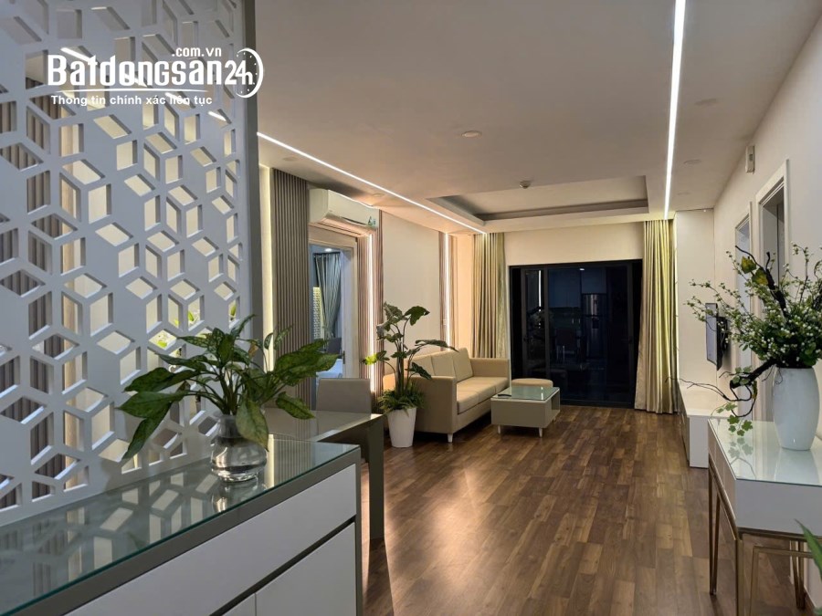 Bán chung cư KĐT Goldmark City 136 Hồ Tùng Mậu. DT 111m- 3 ngủ. LH: 0969054228