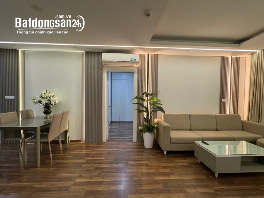 Bán chung cư KĐT Goldmark City 136 Hồ Tùng Mậu. DT 111m- 3 ngủ. LH: 0969054228