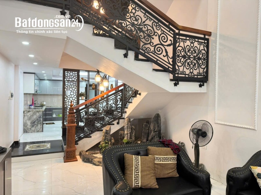 Bán nhà 5 tầng mặt đường quốc lộ 23, Thanh Lâm, Mê Linh. MT kinh