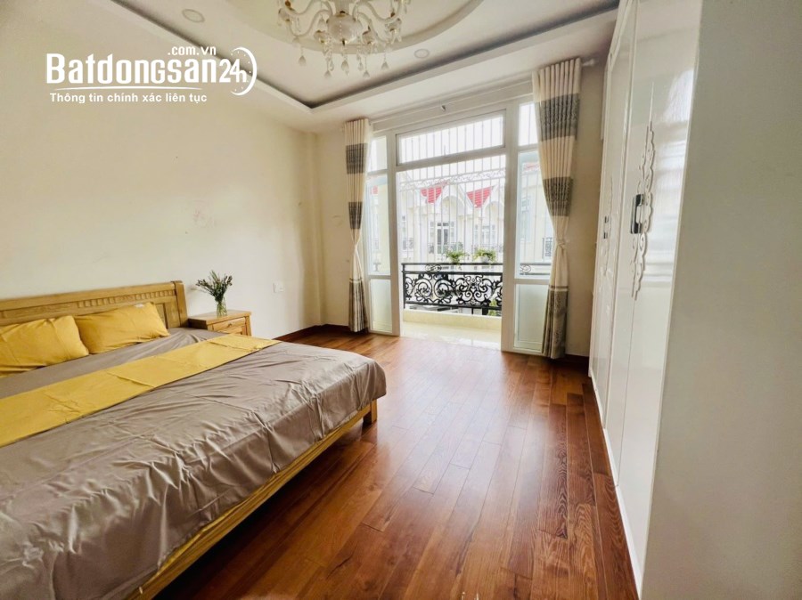 CẦN BÁN GÂP NHÀ KHU NGHỈ DƯỠNG GOLDEN Hills Phường 4 Đà Lạt