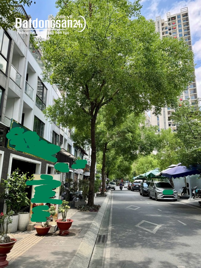 Bán nhà mặt tiền Hà Đô Centrosa Garden 756 Sài Gòn, Đường Số 4, Quận 10