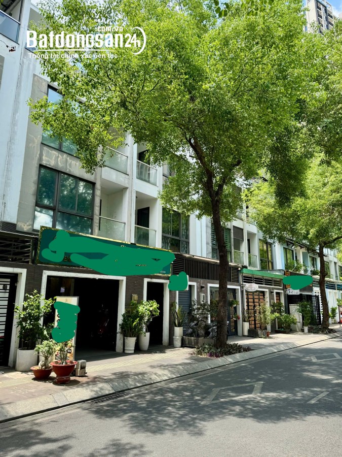 Bán nhà mặt tiền Hà Đô Centrosa Garden 756 Sài Gòn, Đường Số 4, Quận 10