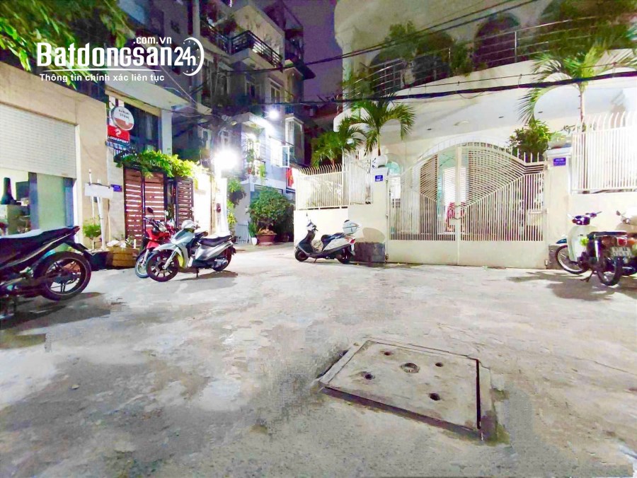 Hạ giá bán nhà 5 tầng Huỳnh Văn Bánh,Phú Nhuận, 33m2 chỉ còn 5,3 tỷ