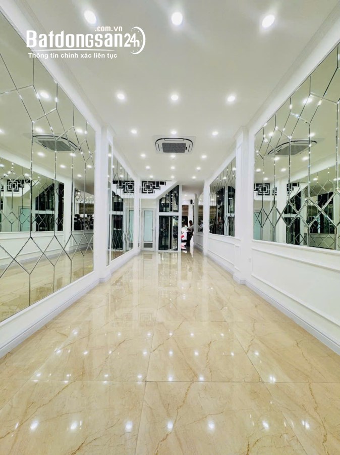 ✨SIÊU VIP MẶT PHỐ CẦU GIẤY-VỈA HÈ- KINH DOANH SẦM UẤT- NHÀ 2 MẶT Ô TÔ TRÁNH DỪNG ĐỖ N