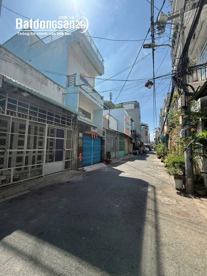 Chỉ 7.8 tỷ sở hữu ngay căn nhà HXH 341/ Khuông Việt P. Phú Trung Q. Tân Phú