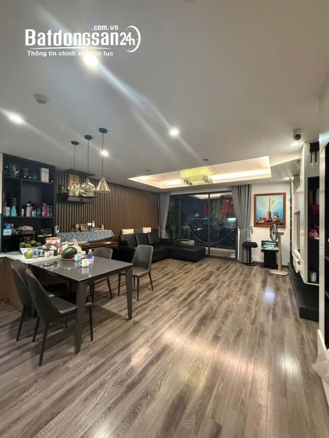 Cho thuê căn góc 3PN, 2WC, nội thất đẹp, chung cư Hong Kong Tower, cạnh tòa ICON 4