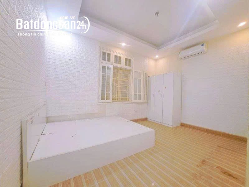 Bán nhà phân lô Đầm Trấu, Hai Bà Trưng 56m, 5T, MT 4.1m, vỉa hè, ô