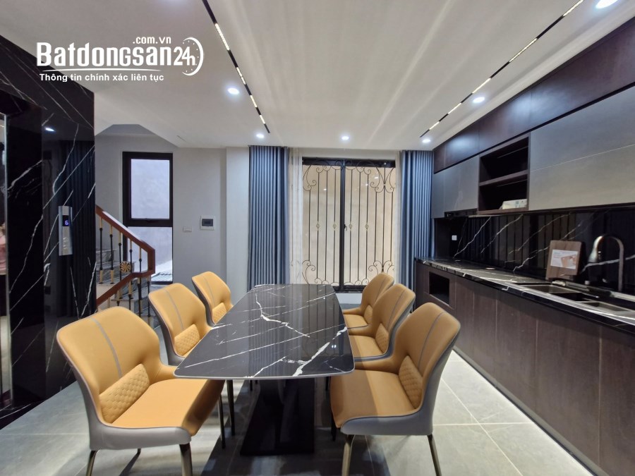 Bán nhà Đường Ngọc Lâm, Phường Ngọc Lâm, Quận Long Biên
