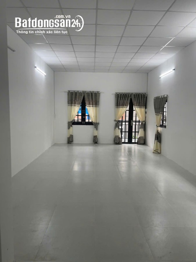 Bán nhà Đường Ông Ích Khiêm, Phường 5, Quận 11