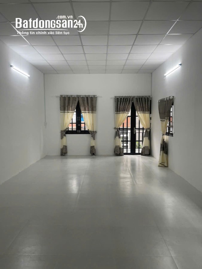 Bán nhà Đường Ông Ích Khiêm, Phường 5, Quận 11