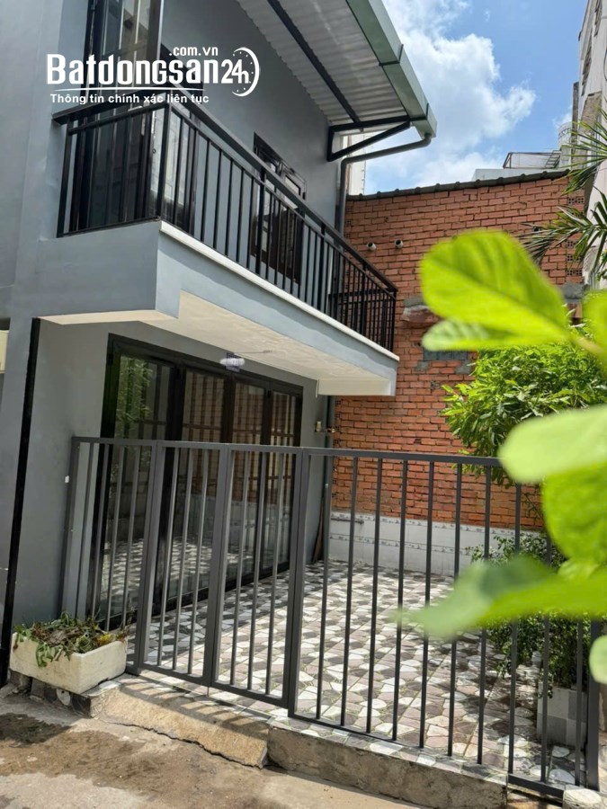 Bán nhà Đường Ông Ích Khiêm, Phường 5, Quận 11