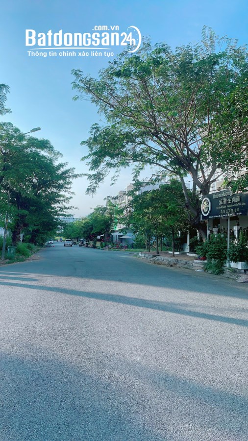 Cần bán gấp nền Nhà Phố Lô A-100m2 đường 14m KDC 13E Làng Việt Kiều đã có Móng cọc
