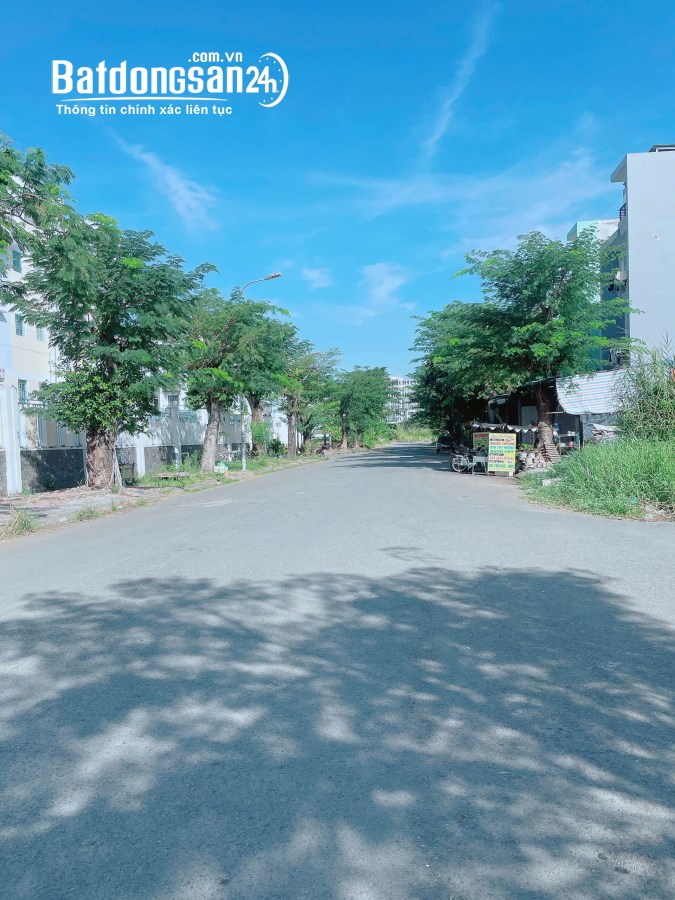 Cần bán gấp nền Nhà Phố Lô A-100m2 đường 14m KDC 13E Làng Việt Kiều đã có Móng cọc