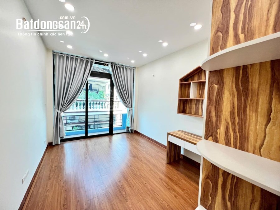 Bán nhà phố 8/3 - Kim Ngưu, Hai Bà Trưng 41m, 5 tầng. Giá: 11.5 tỷ