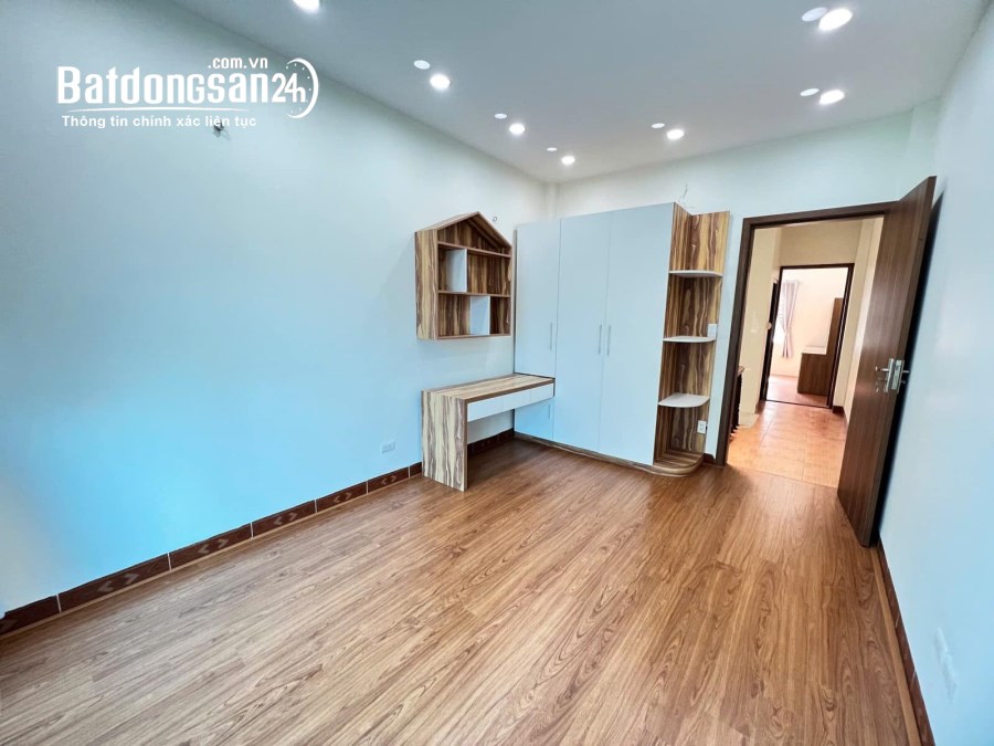 Bán nhà phố 8/3 - Kim Ngưu, Hai Bà Trưng 41m, 5 tầng. Giá: 11.5 tỷ