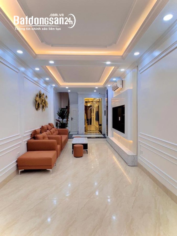 "Bán nhà phố Yên Lạc, Hai bà Trưng 41m, 5 tầng. Giá: 14.8 tỷ
