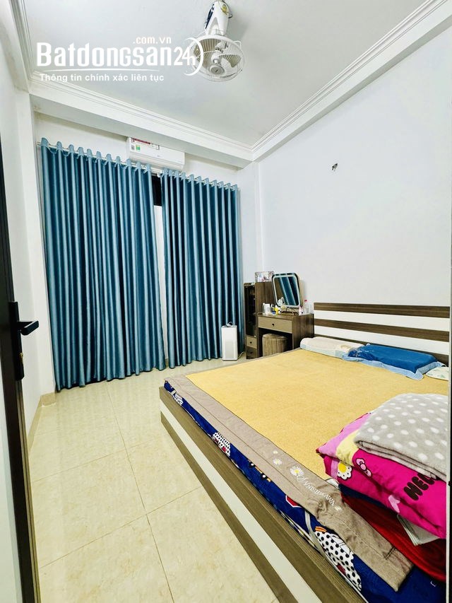 Bán Gấp Nhà Lô Góc Dịch Vọng – Cầu Giấy – 40m² – 4 Tầng – Chỉ 8.35 Tỷ 