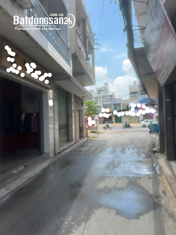 Bán gấp nhà 2 MT  Nguyễn Bá Tòng và Trường Chinh P.11 Quận Tân Bình