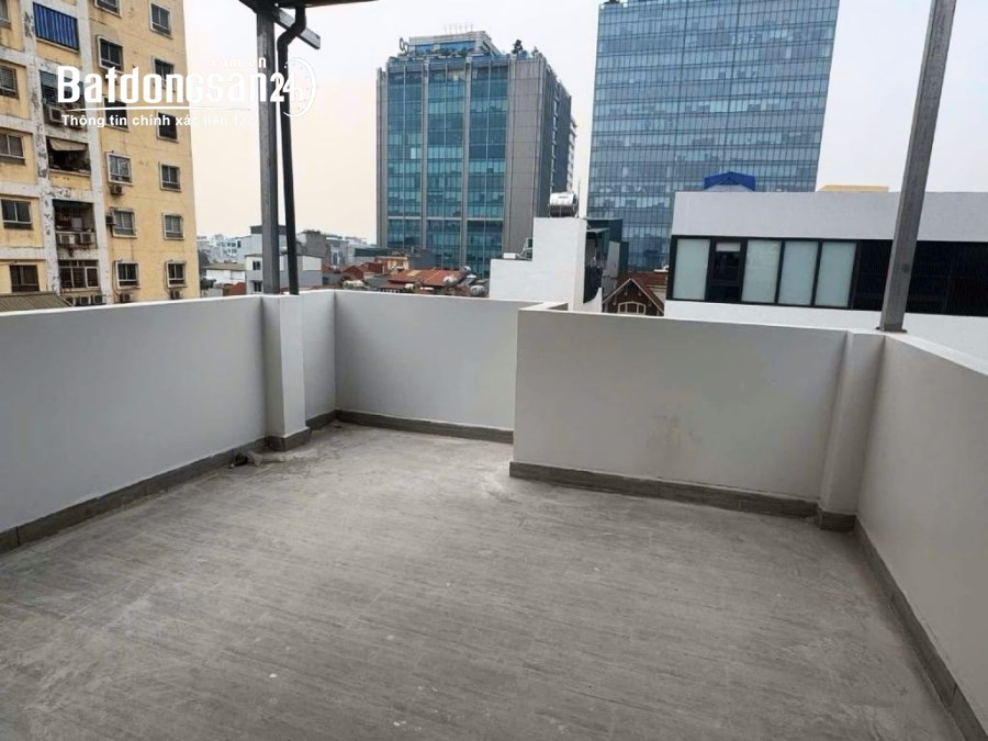 Siêu phẩm Hoàng Cầu, Đống Đa, 7 tầng thang máy mới xây, ô tô đỗ cửa, ngay sát phố