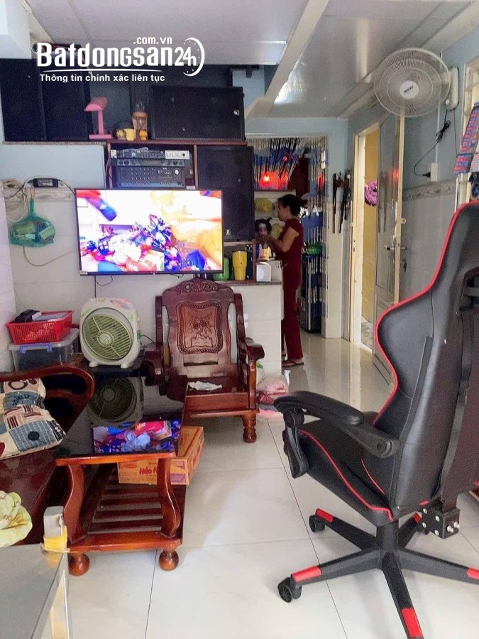 Bán nhà DT 100m2 - Hẻm xe hơi Đường Tân Hương, Quận Tân Phú