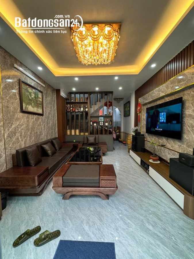 41m2 NHÀ ĐẸP 4 TẦNG, DI ÁI – DI TRẠCH – Ô TÔ VÀO – FULL NỘI THẤT CAO CẤP, 6.x tỷ 
