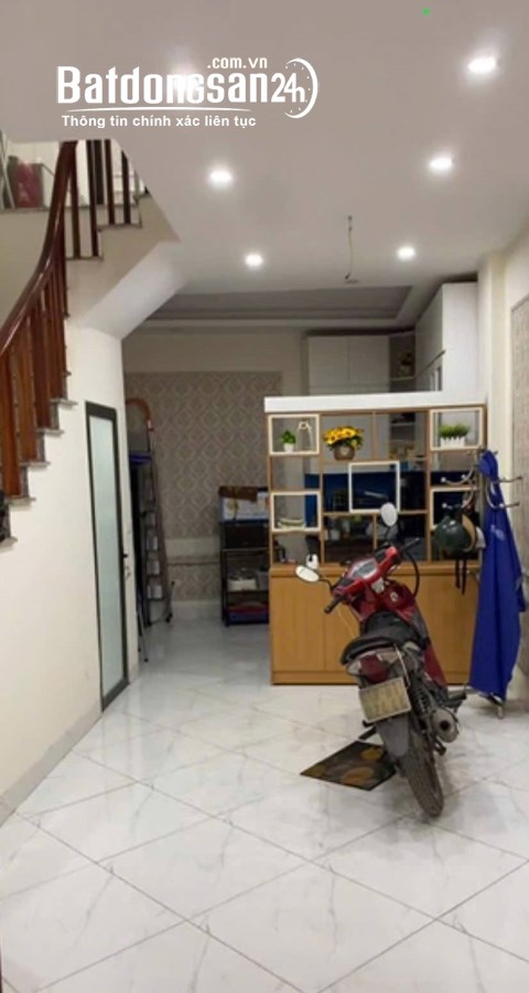 HOA HẬU, BIÊN GIANG,HÀ ĐÔNG,HÀ NỘI,40M2,5 TẨNG GIÁ 4 TỶ Ô TÔ TRÁNH NHAU