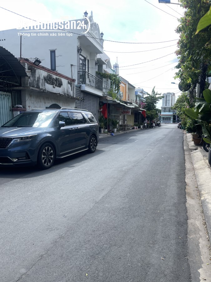 Bán nhà gàn Đường Lý Phục Man, Phường Bình Thuận, Quận 7