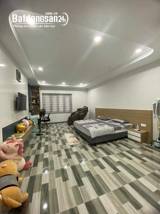 Bán nhà 5 tầng mới đẹp có thang máy Đường Trần Nguyên Hãn, Phước Hòa, TP Nha Trang